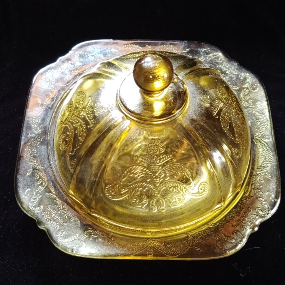 VINTAGE COVERED CANDY DISH